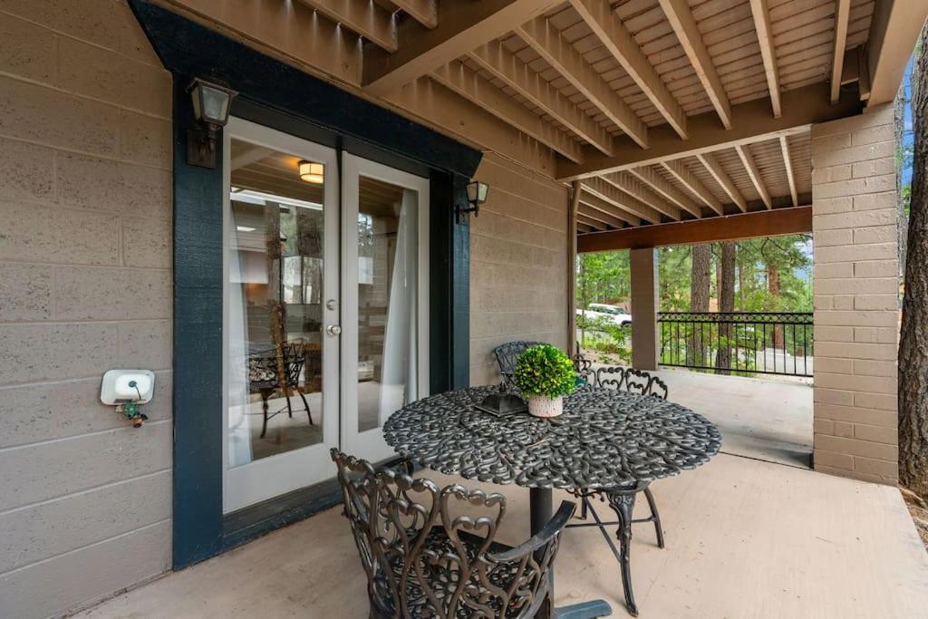 Luxury Cabin Oasis Getaway Heart Of Munds Park Exterior photo